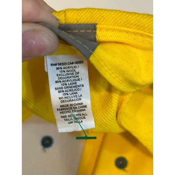 Vintage Nike Men's Yellow Oregon Ducks Swoosh Performance Flex Baseball Hat - Picture 8 of 9